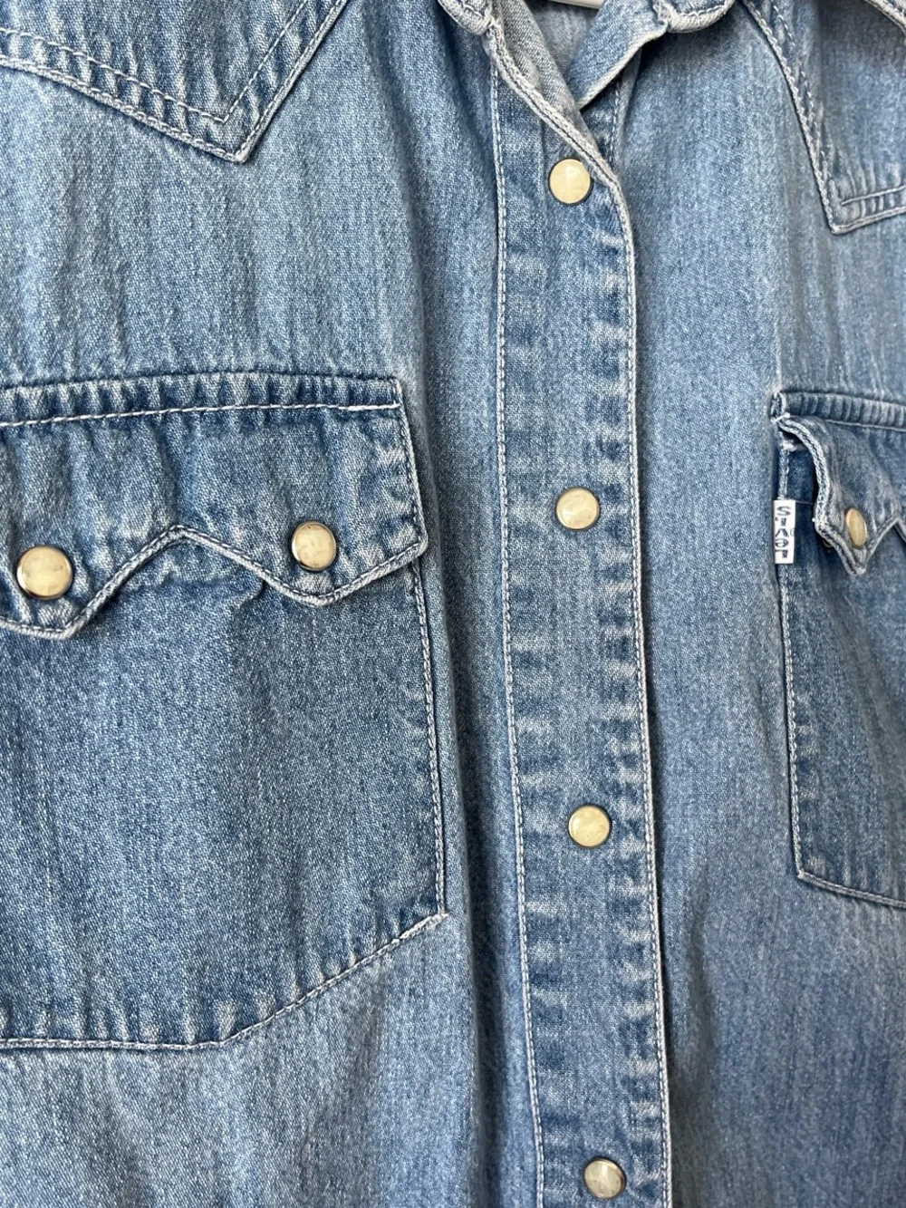 Levi’s Sleeveless Denim Button-Up Shirt - Light Blue with Pearl Snap Buttons